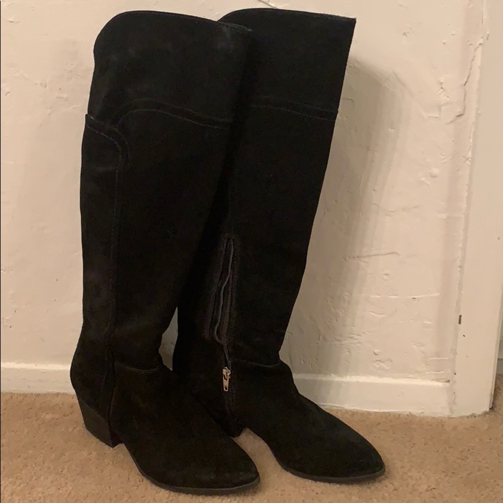 Cute black suede boots Crown Vintage 8.5